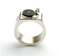 turntable-ring-silver