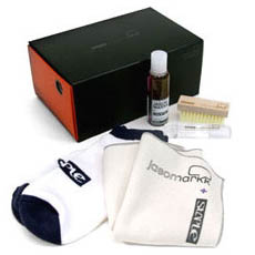 sneaker-cleaner-travel-kit