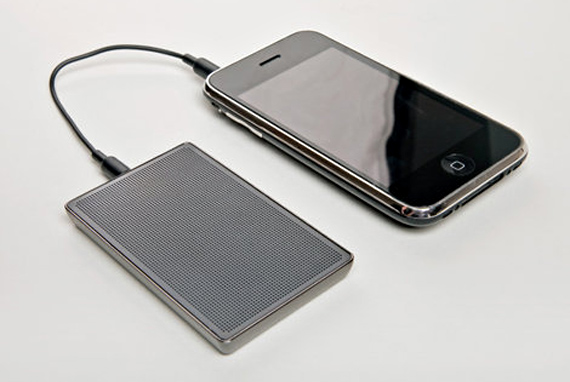 card-speaker-1