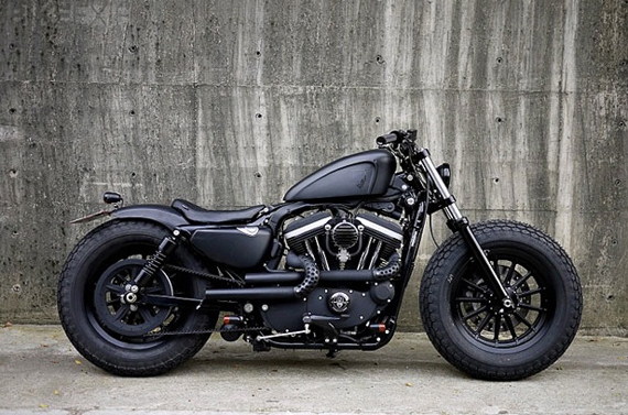 rough-crafts-iron-gorilla