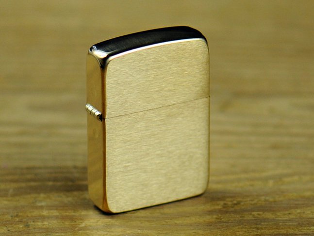 Zippo Lighter – Brushed Brass