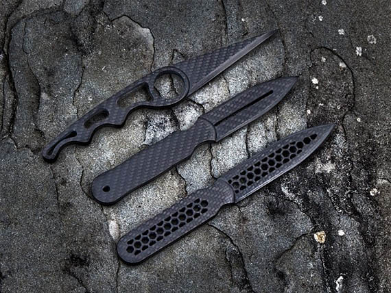 Escort-Carbon-Fiber-Daggers
