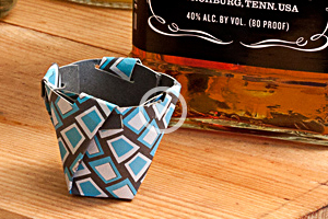 video-Origami-Shot-Glass-Card-th