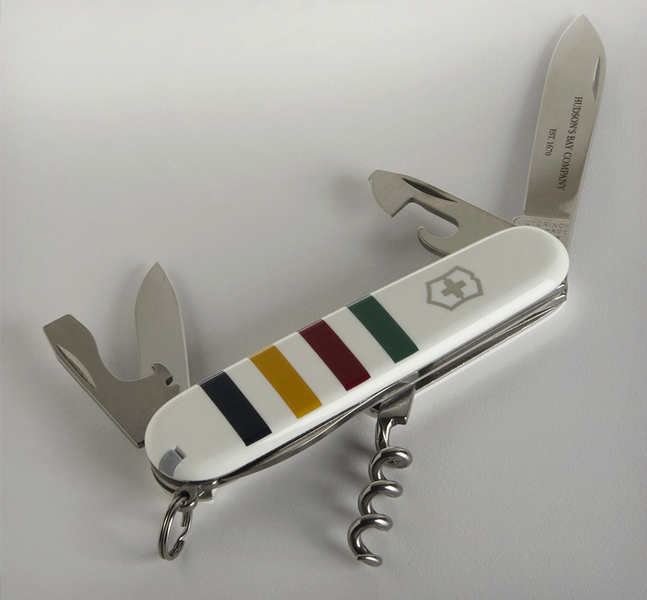 Hudsons-Bay-Company-Swiss-Army-Knife