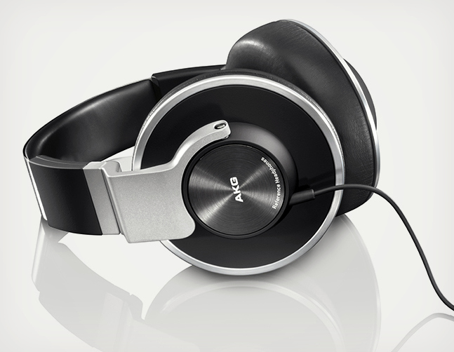 AKG-K551-Headphones-by-Harman