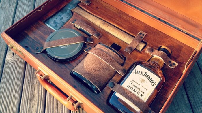 Gentlemans-Survival-Kit-550-1