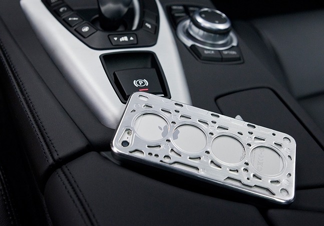 Gasket-V8-iPhone-5-Case-2