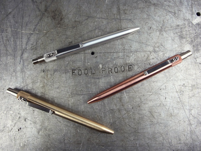 RETRAKT Click Pen