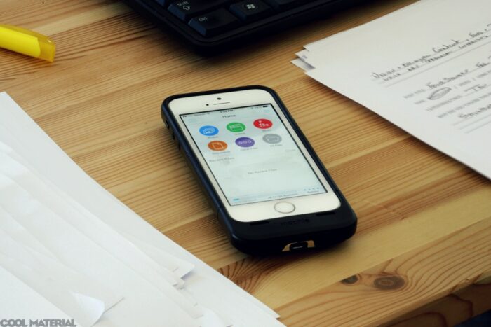Hands-On With The Mophie Space Pack: The World’s First Battery Case With Built-In Storage For The iPhone 5/5S