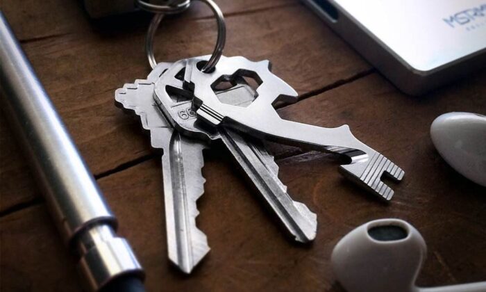 MSTR KEY 20-in-1 Keychain Multi-Tool