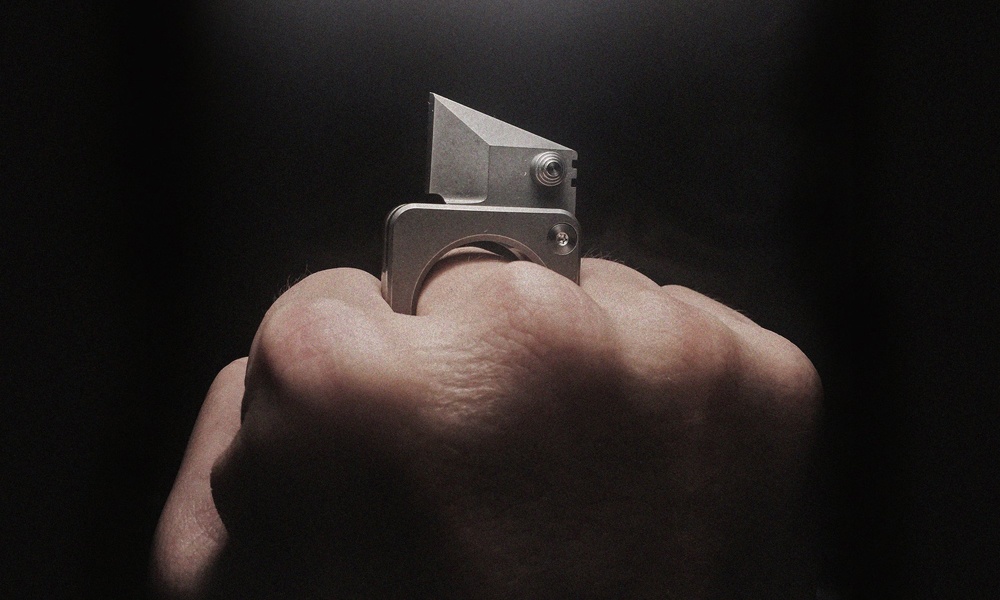 The Nug Knife Fits Around Your Finger