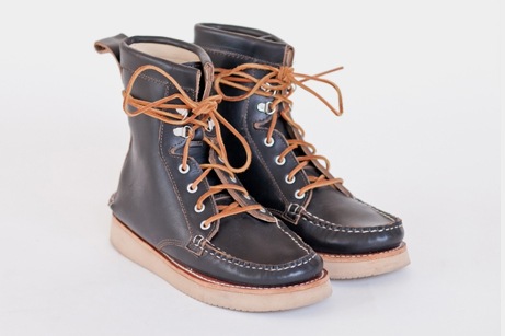 New England Outerwear Fieldsman Boots