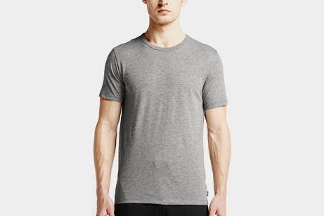 Nike Solid Futura T-Shirt