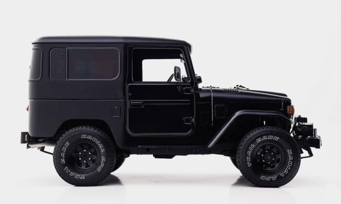 The All-Black 1979 Toyota FJ40
