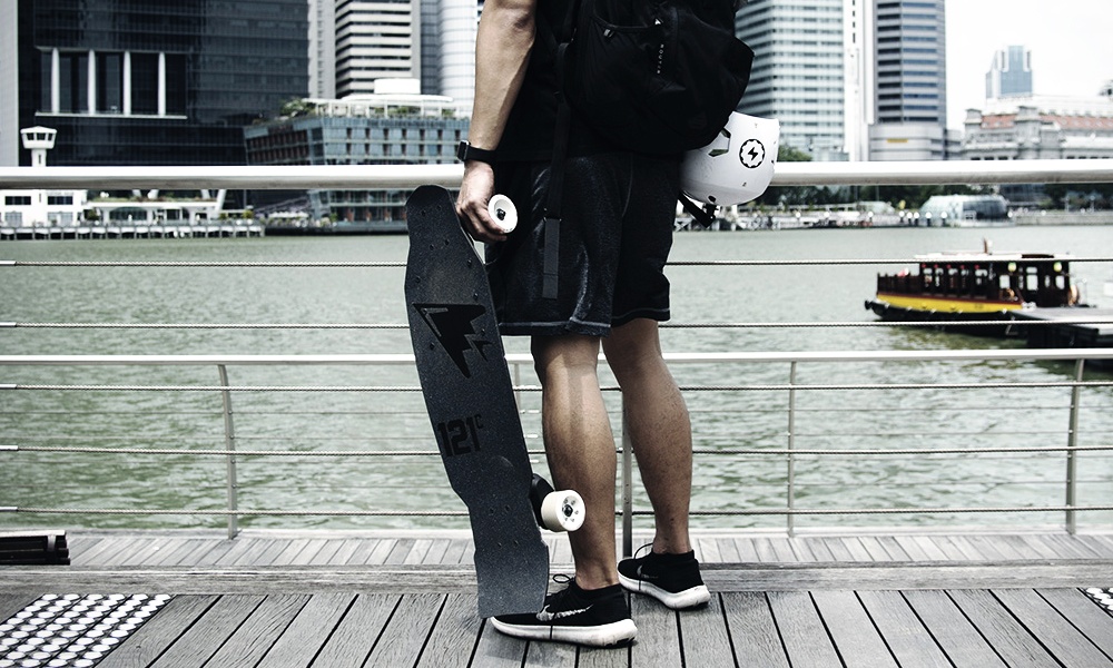 The World’s First Pure Carbon Electric Skateboard
