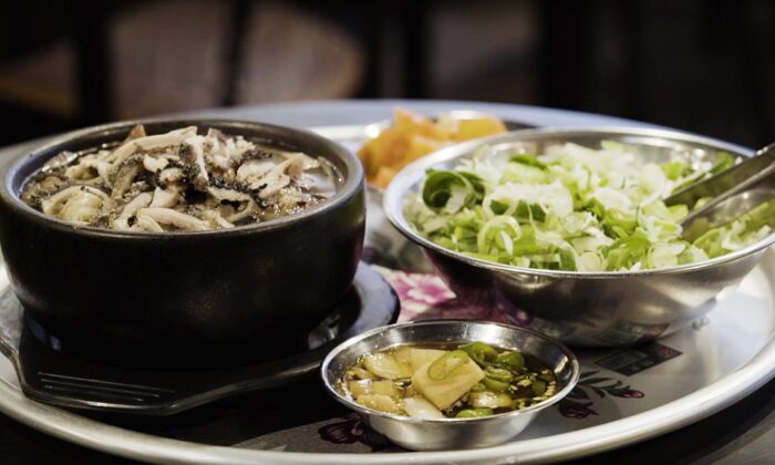 This Korean Soup Cures Hangovers