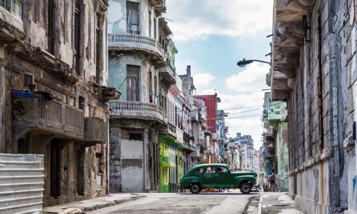 8 Incredible Honeymoon Destinations for 2017