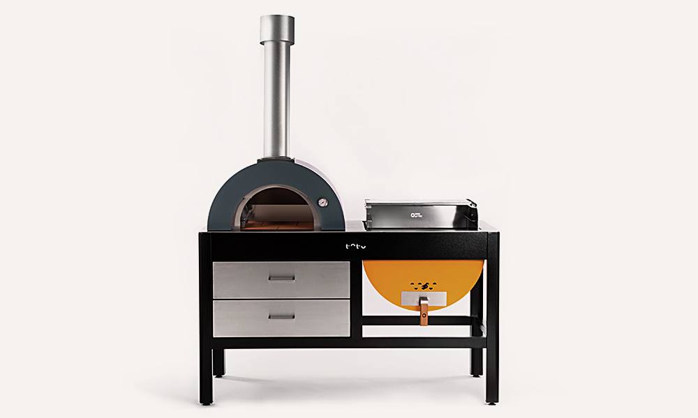 Toto Is a Combination Grill and Oven
