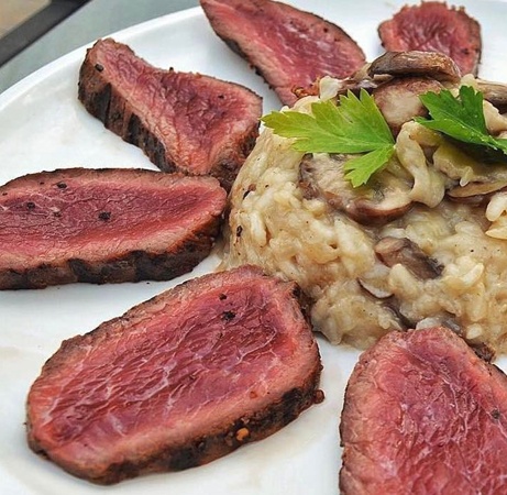Fossil Farms Ostrich Meat 