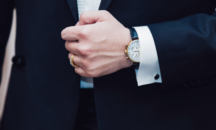 The Complete Guide on How to Properly Pack a Suit