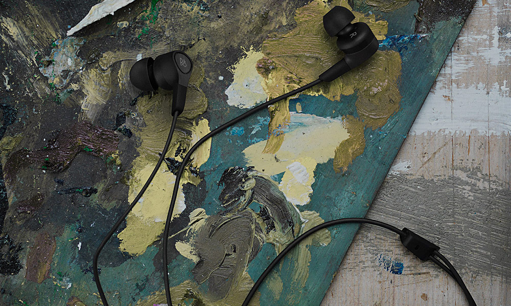 8 Pairs of Noise-Cancelling Earbuds for Your Next Flight