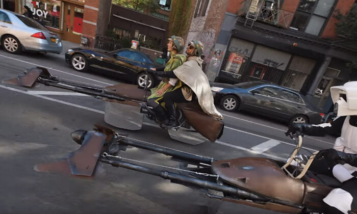 Jesse-and-Casey-Ride-Around-New-York-on-Star-Wars-Speeder-Bikes