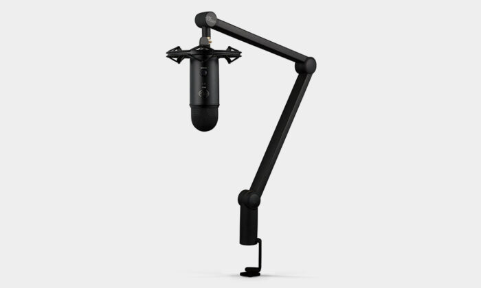 Blue Yeticaster Professional Broadcast Bundle