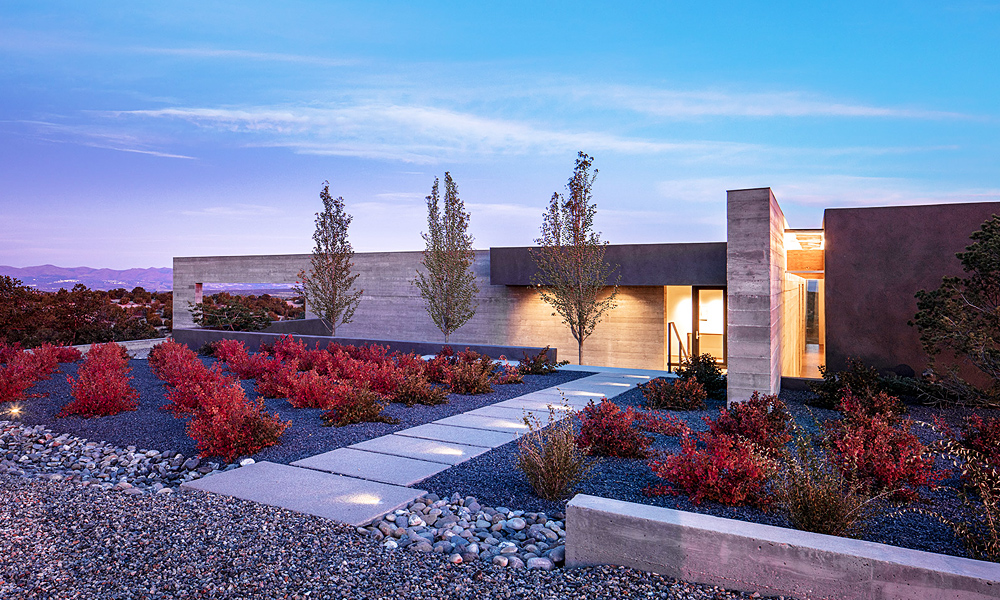 The Sundial House Tells Time