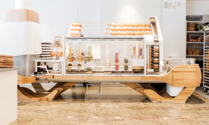 The Creator Burger-Making Robot