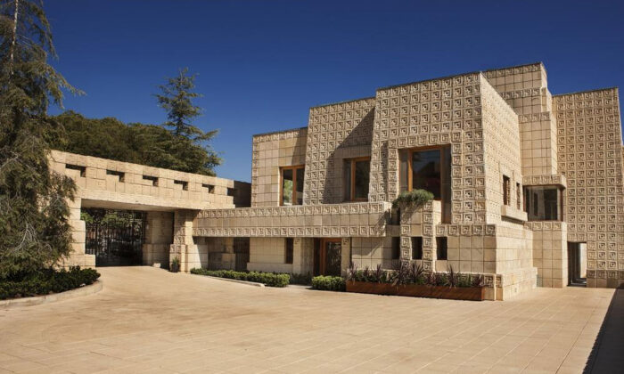 The Frank Lloyd Wright House Seen in ‘Blade Runner’ Is for Sale