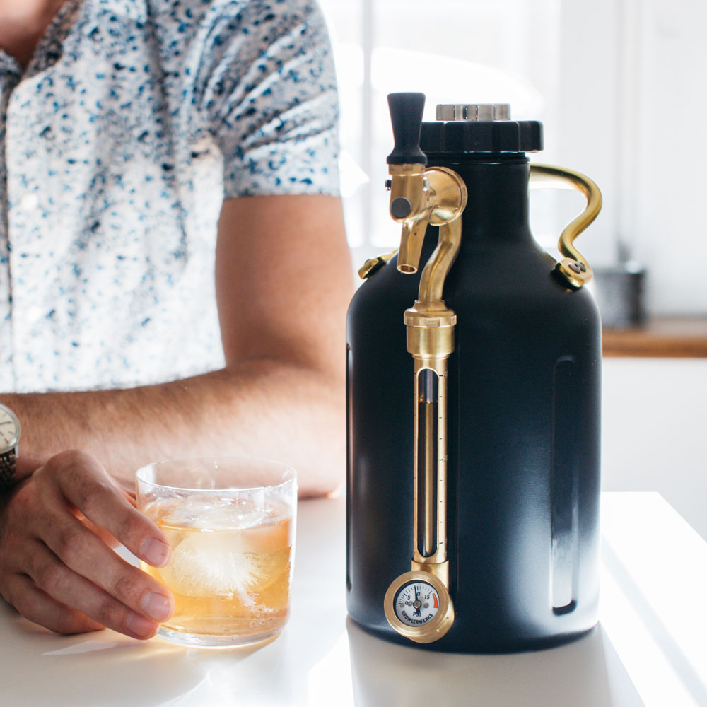 The uKeg by GrowlerWerks Keeps Beer Fresh for Two Weeks