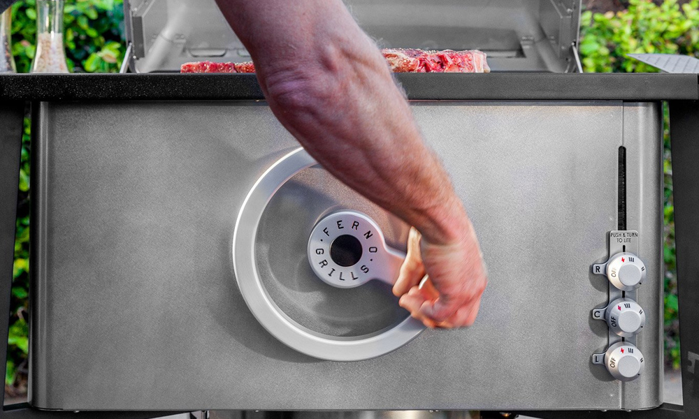 Ferno Gas Grills Have a Firewheel to Adjust the Burner Height