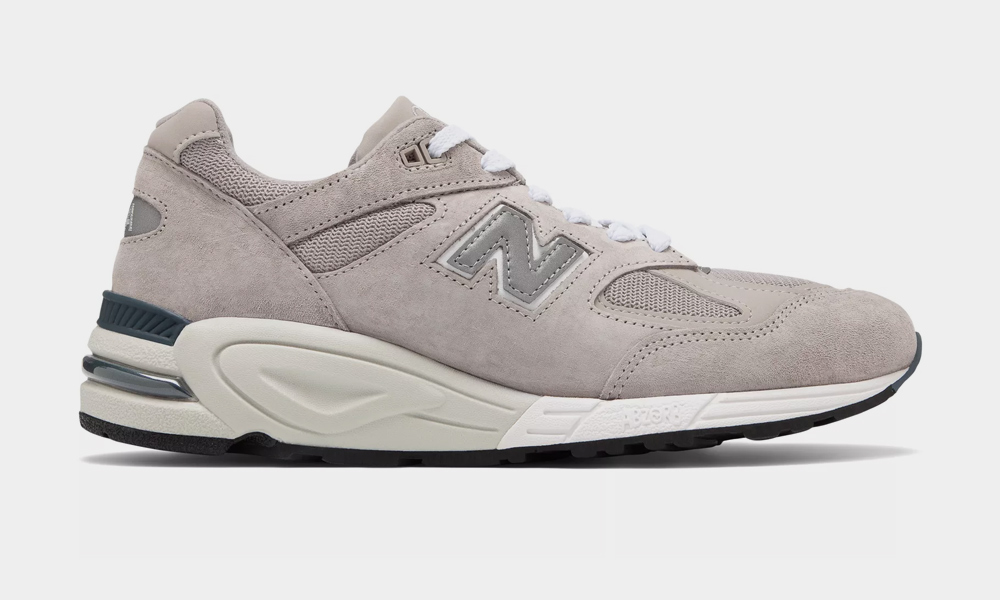 New Balance 990v2