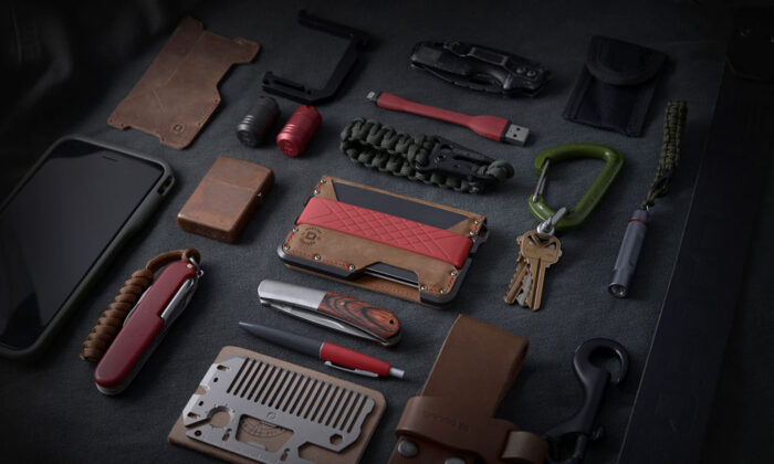 Dango’s D01 Dapper Bifold Wallet Is a Great Fall Style Upgrade