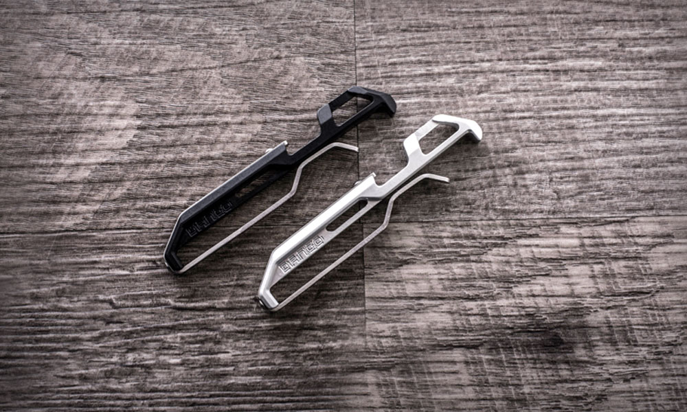 Dango’s Unique Pocket Clip Works with Cash, Keys and Their Wallets