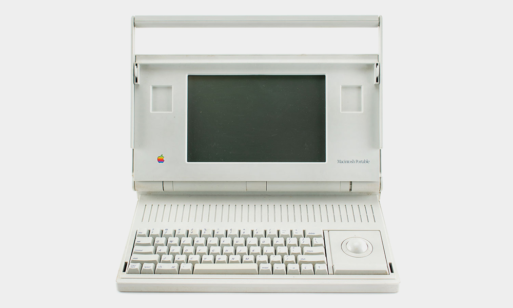 This Apple Auction Features a Huge Collection of Vintage and Autographed Gear