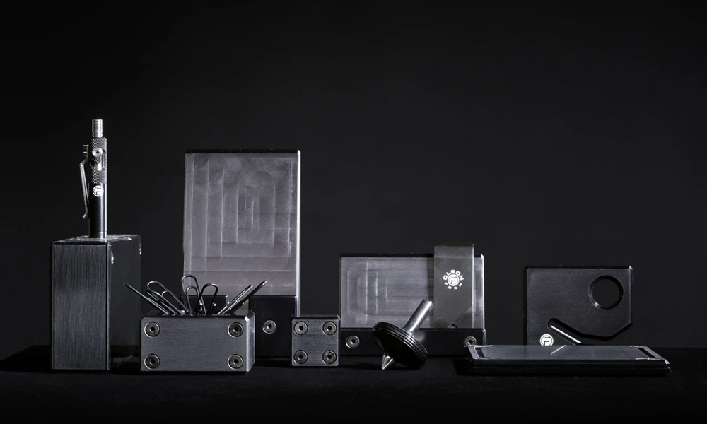 Olson Form Desk Accessories