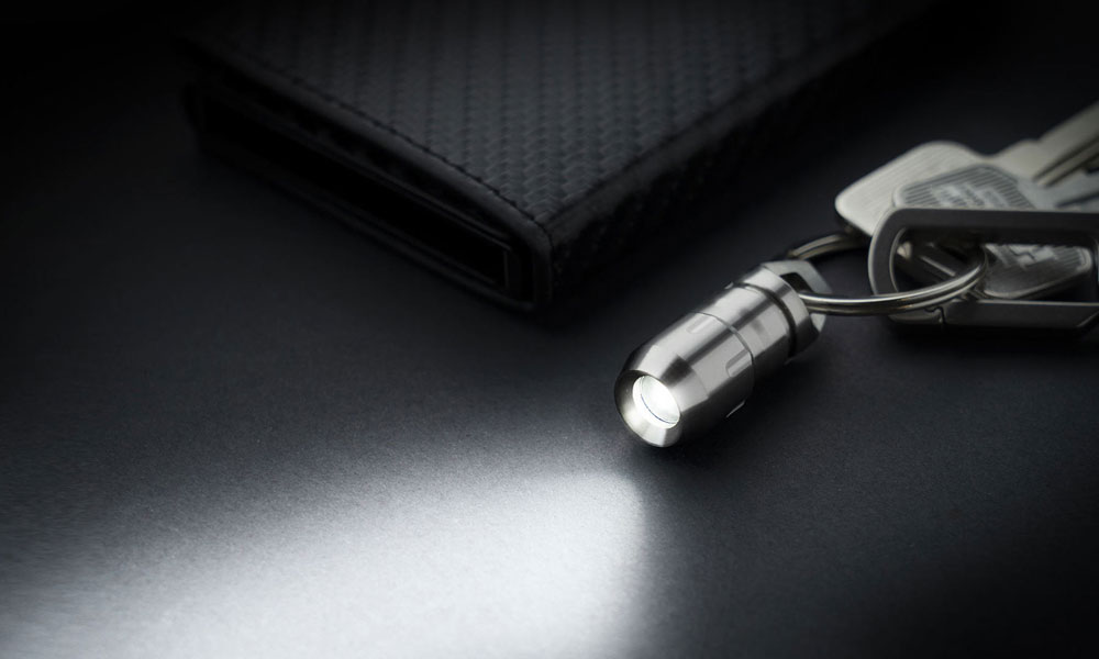 HUNT3.0 Is the World’s Smallest Multi-Function Flashlight