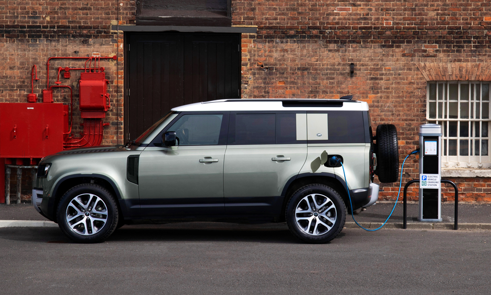 Land Rover Defender P400e Plug-In Hybrid