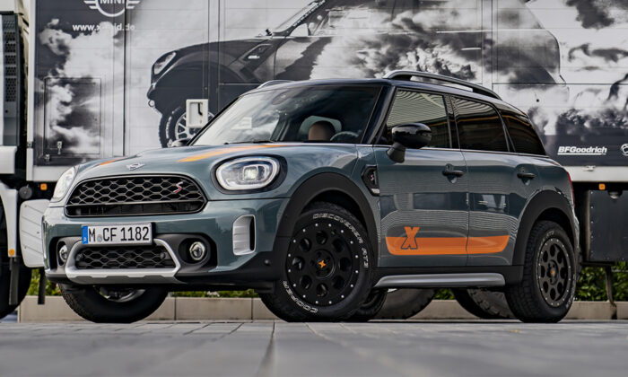 MINI Cooper S Countryman Powered by X-Raid