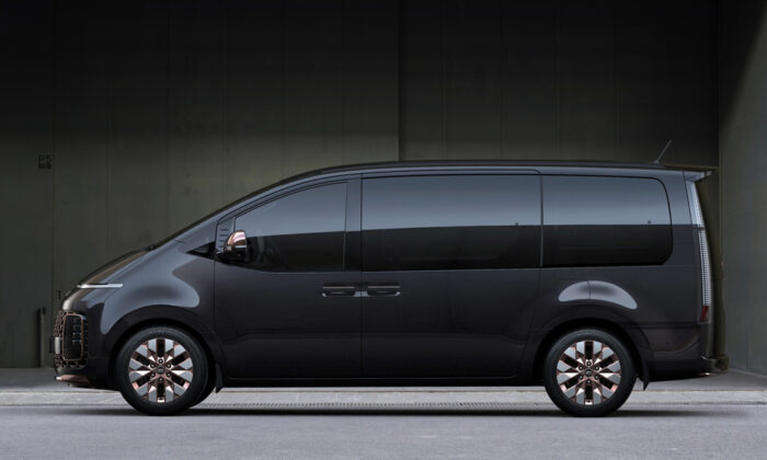 2022 Hyundai Staria Multi-Purpose Vehicle