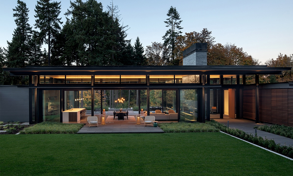 The Glass Link House Includes a Secret Whiskey Bar