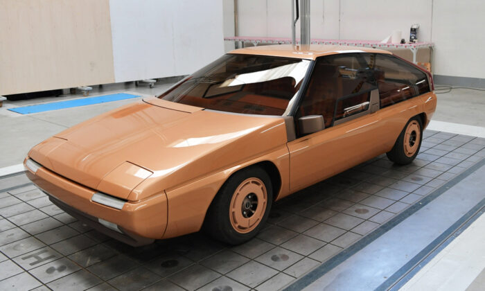 Mazda MX-81 “Bertone Aria”