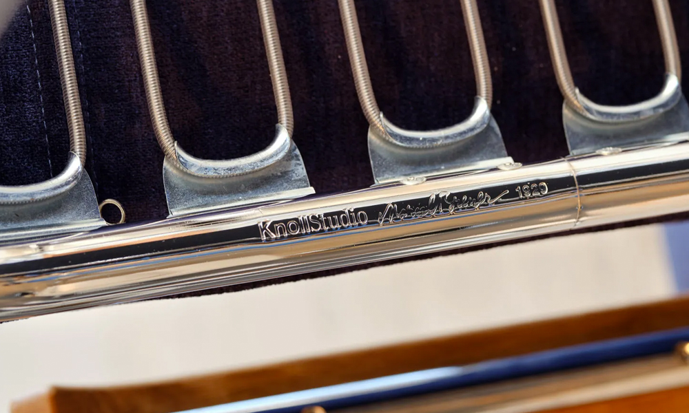 Alt Image