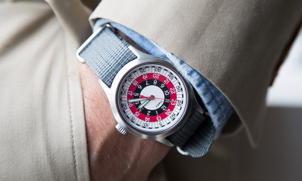 What We’re Buying: Alex Mill Fall Chinos, LG Display Monitor, and More