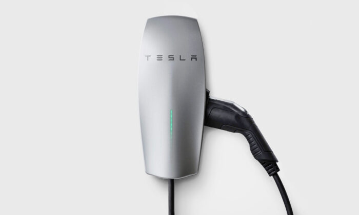 Tesla J1772 Gen 2 Wall Charger