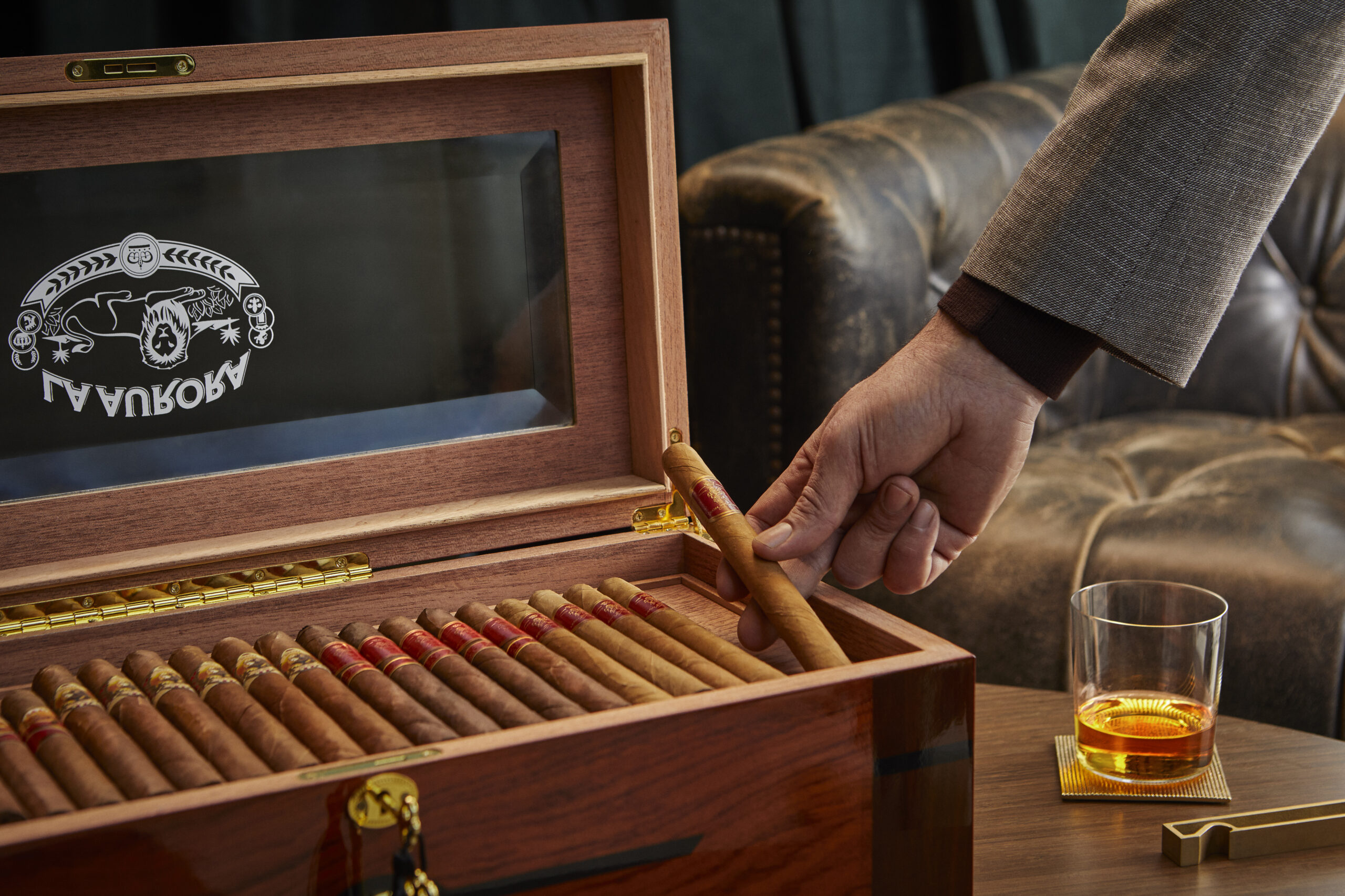 Bring a Taste of the Dominican Home With La Aurora’s Cigar Sampler Pack