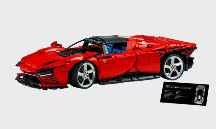 LEGO Technic Ferrari Daytona SP3