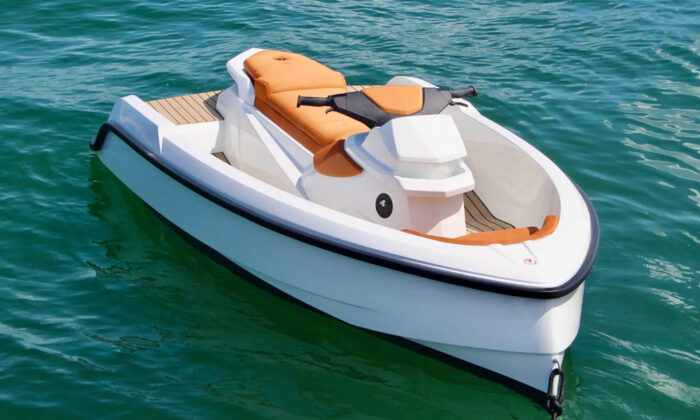 Vanquish’s VQ11 Jetski Looks as Good as it Performs