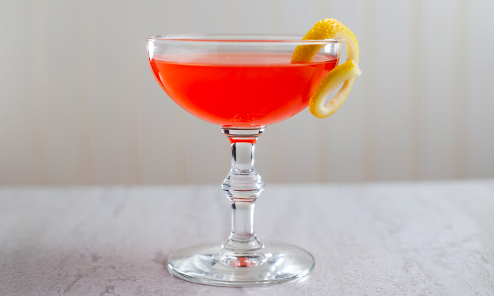 What to Drink This Weekend: The Scofflaw